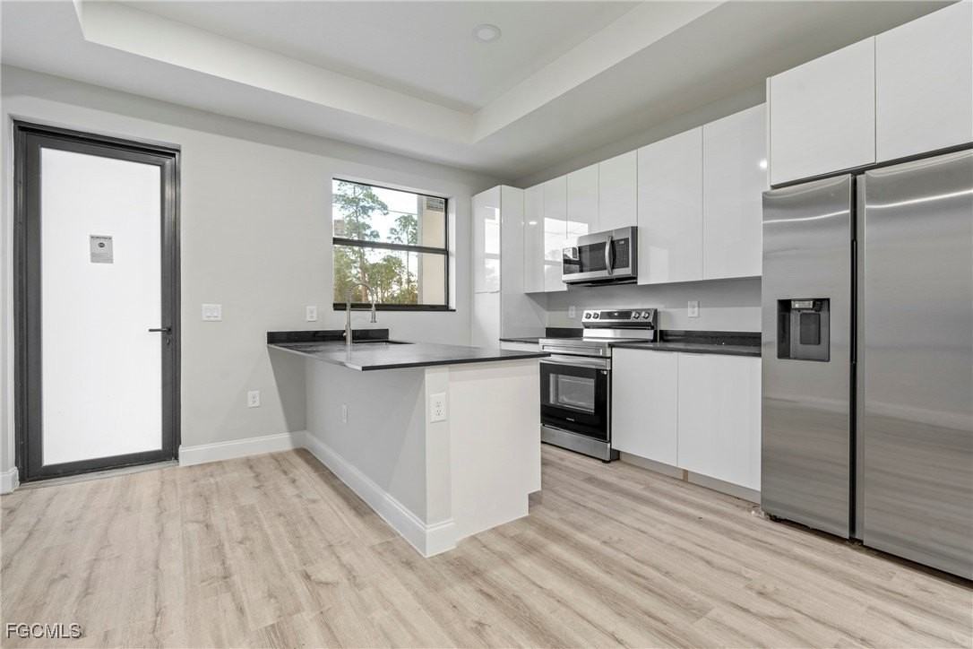 1028 Milwaukee Blvd - Photo 4 of 21