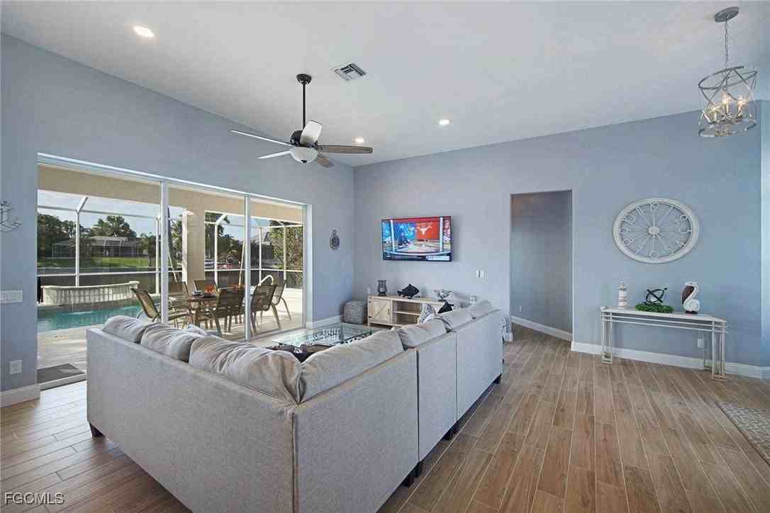 5020 Sw 17th Ave - Photo 7 of 29