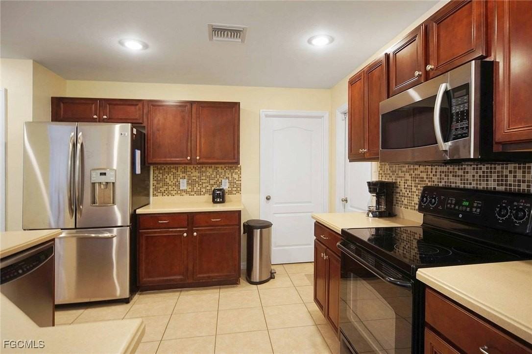 1916 Nw 13th Pl - Photo 6 of 13