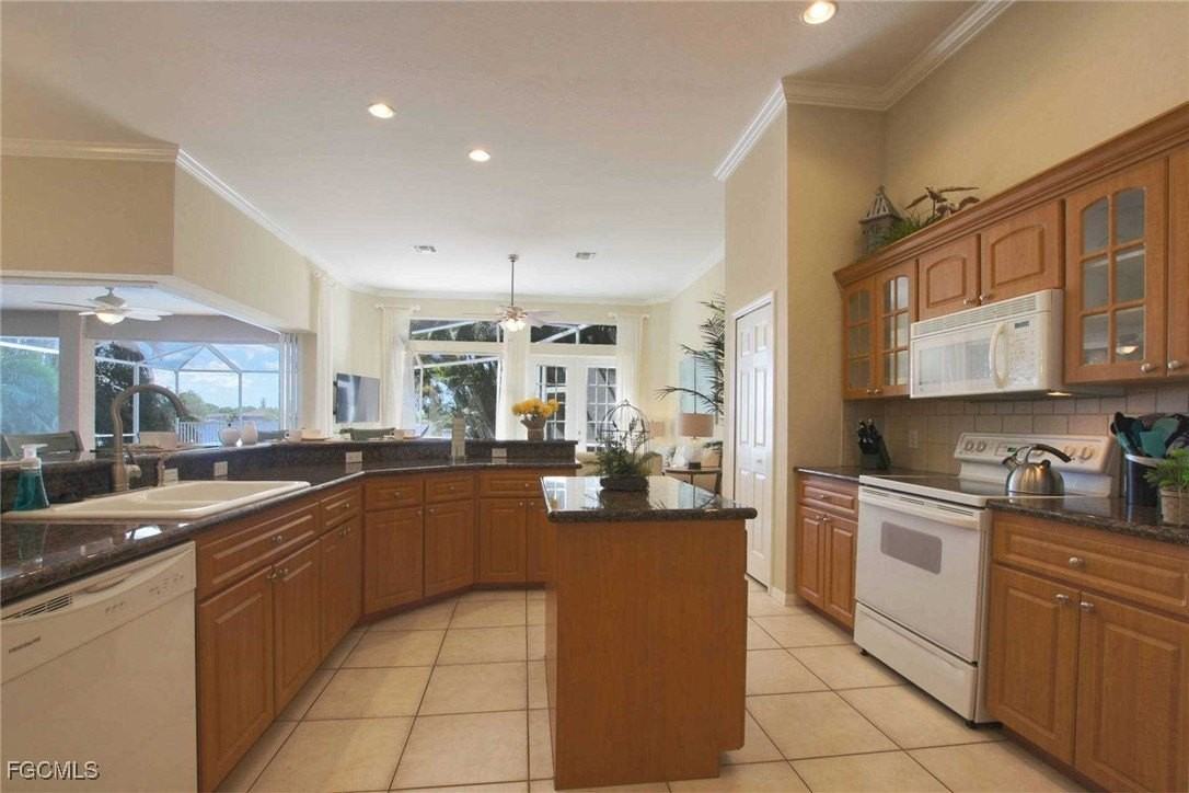 4808 Sw 5th Pl - Photo 6 of 23