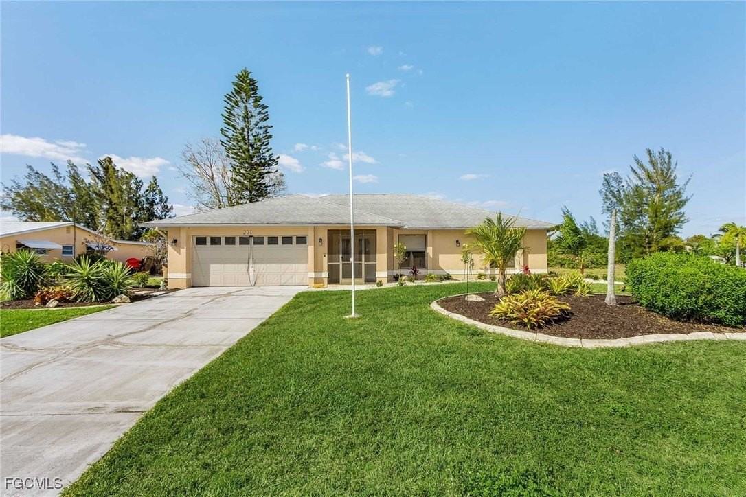 201 Se 28th Ter - Photo 5 of 31