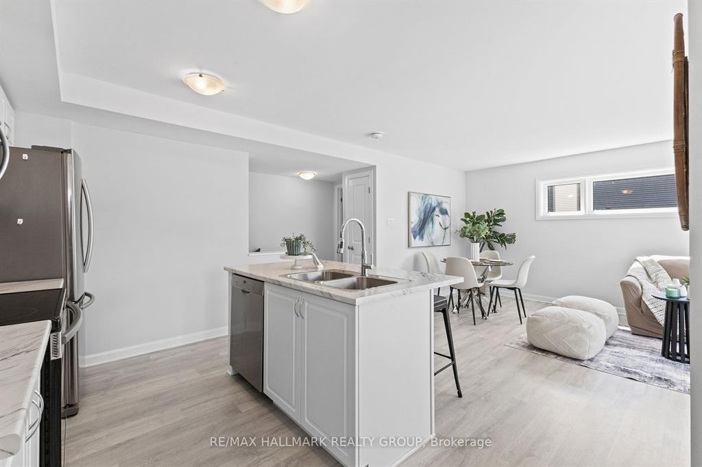 706 Amberwing Private #D - Photo 3 of 22