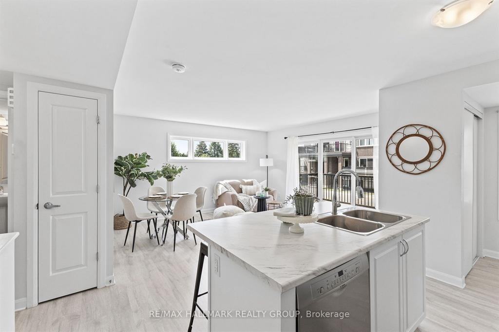 706 Amberwing Private #D - Photo 2 of 22