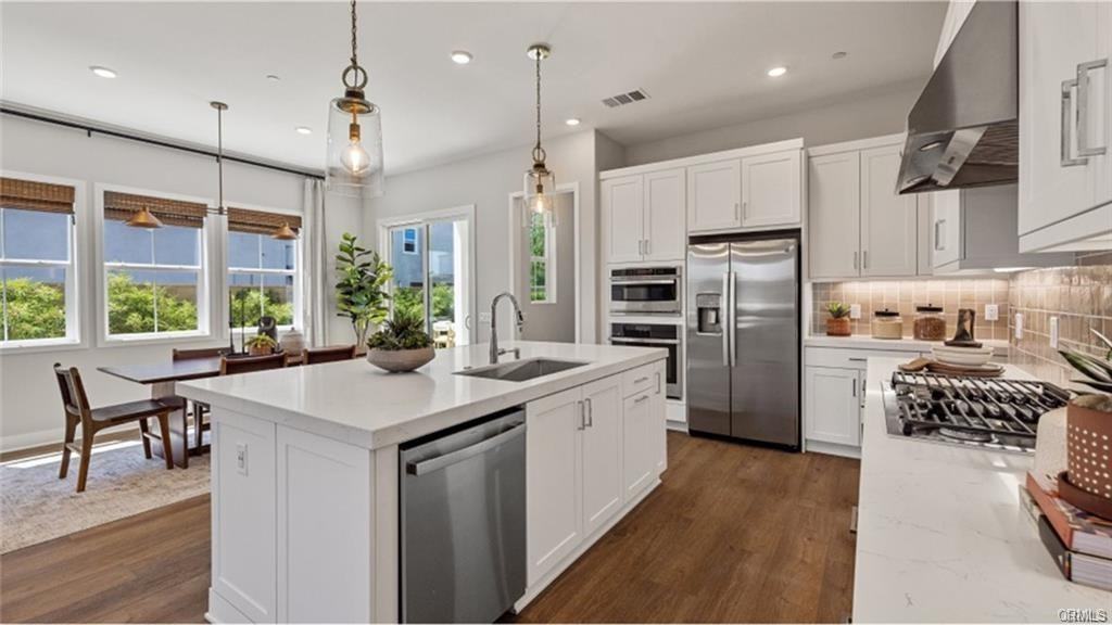 285 Shoveler - Photo 3 of 8