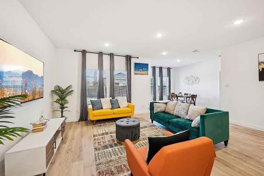 Ontario Dr - Photo 3 of 12