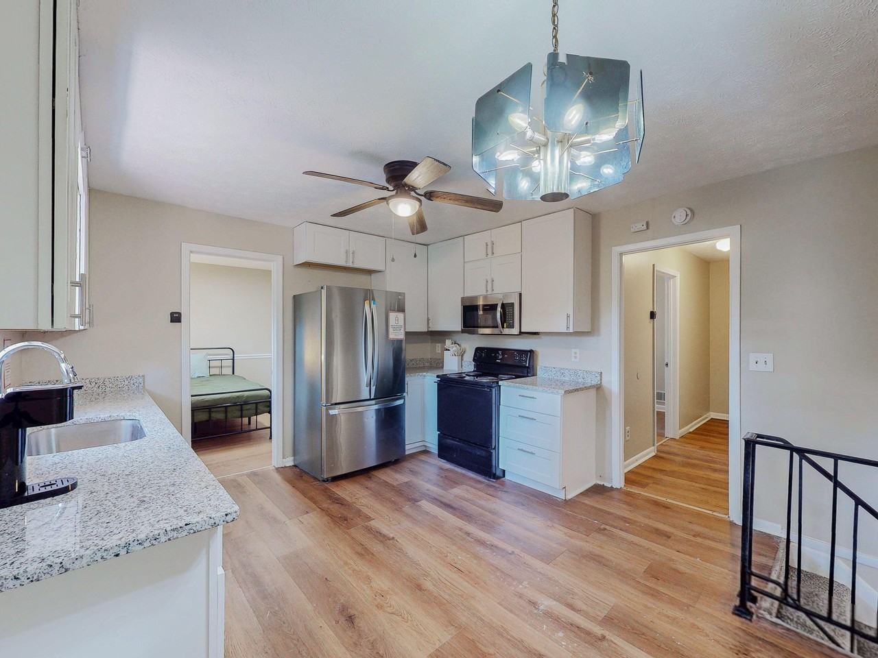 Orbit Circle - Photo 4 of 8