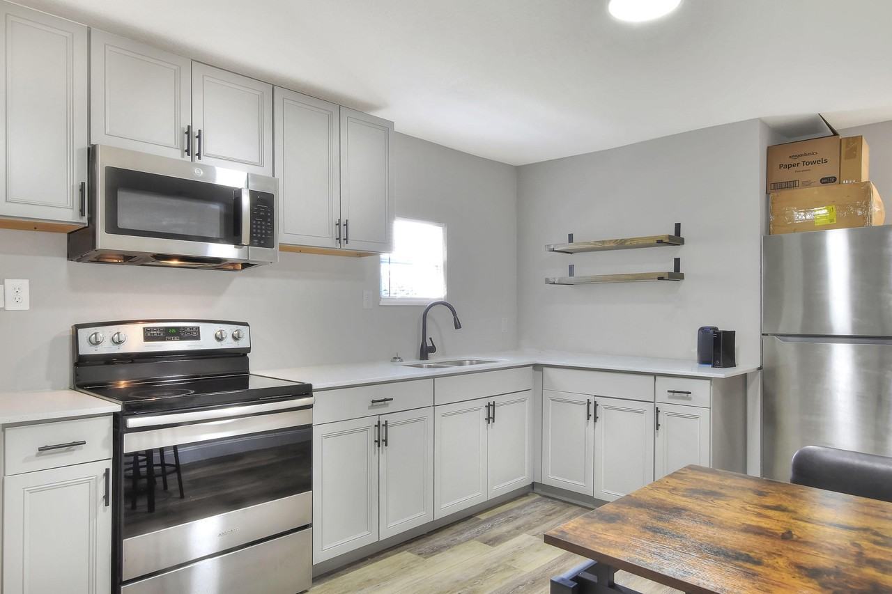 Cynthia St - Photo 2 of 16