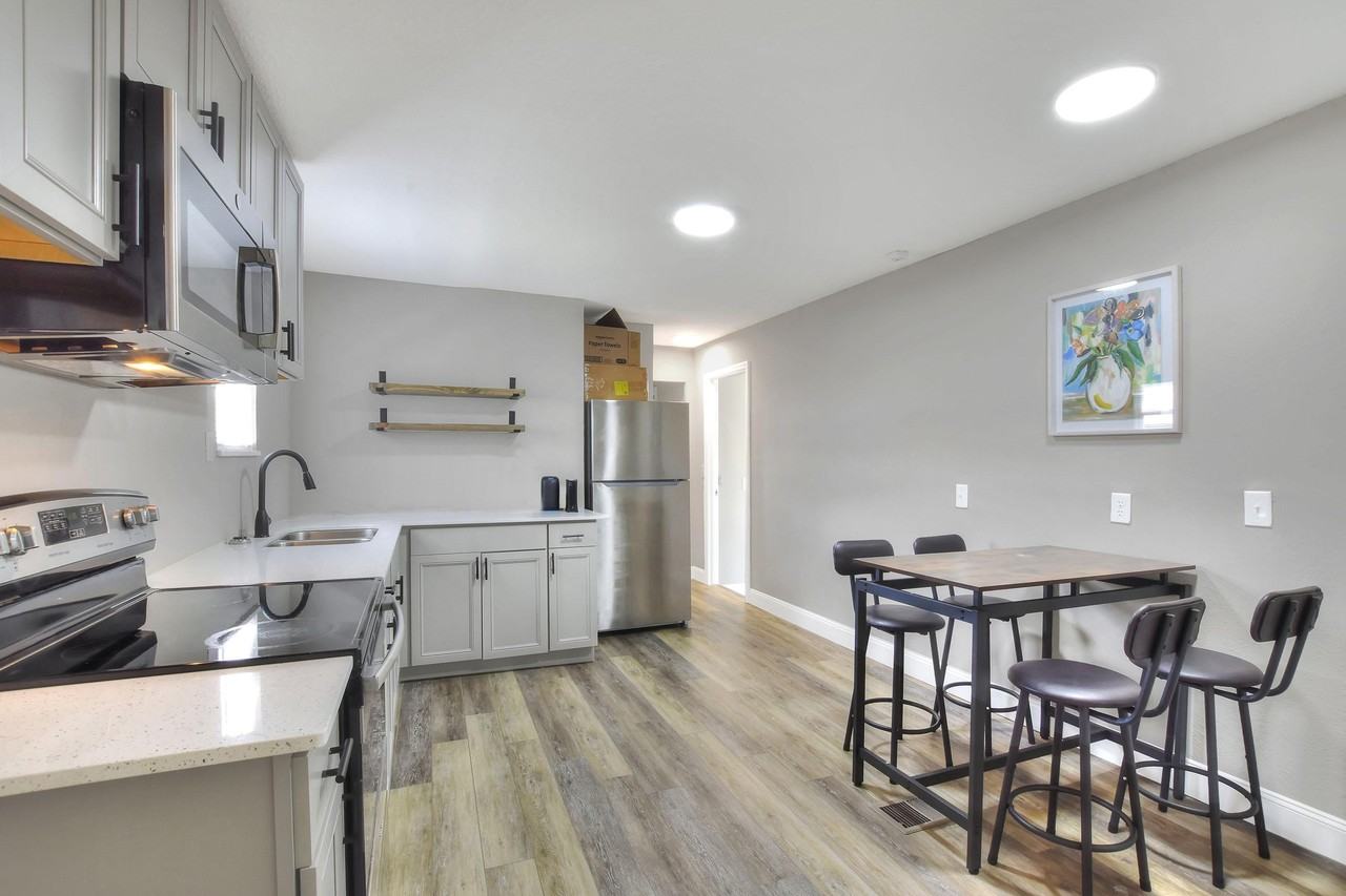 Cynthia St - Photo 4 of 16