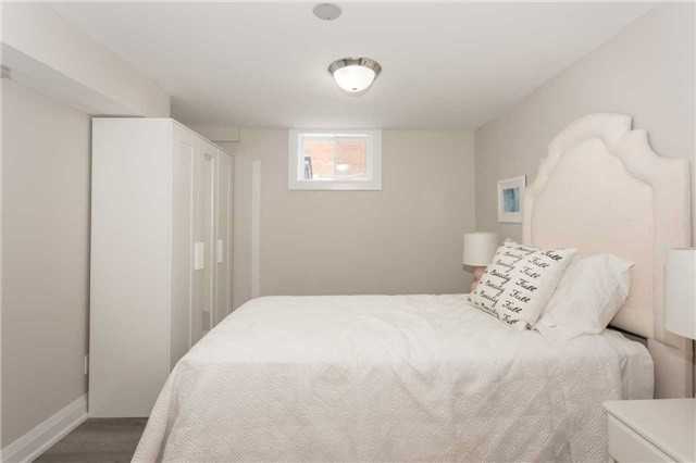 86 Clairton Crescent #B - Photo 4 of 8