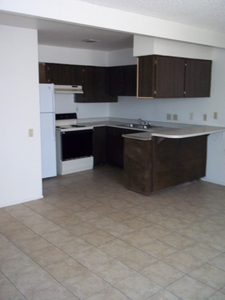 8801 N. 1st Street - Photo 3 of 7