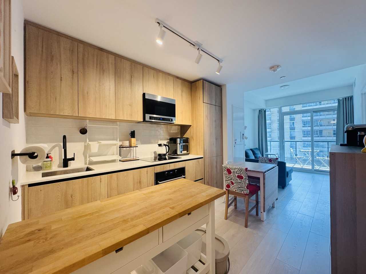 127 Broadway Avenue #803 - Photo 3 of 18