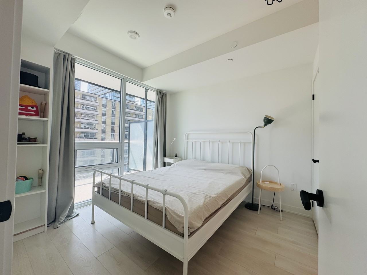 127 Broadway Avenue #803 - Photo 5 of 18
