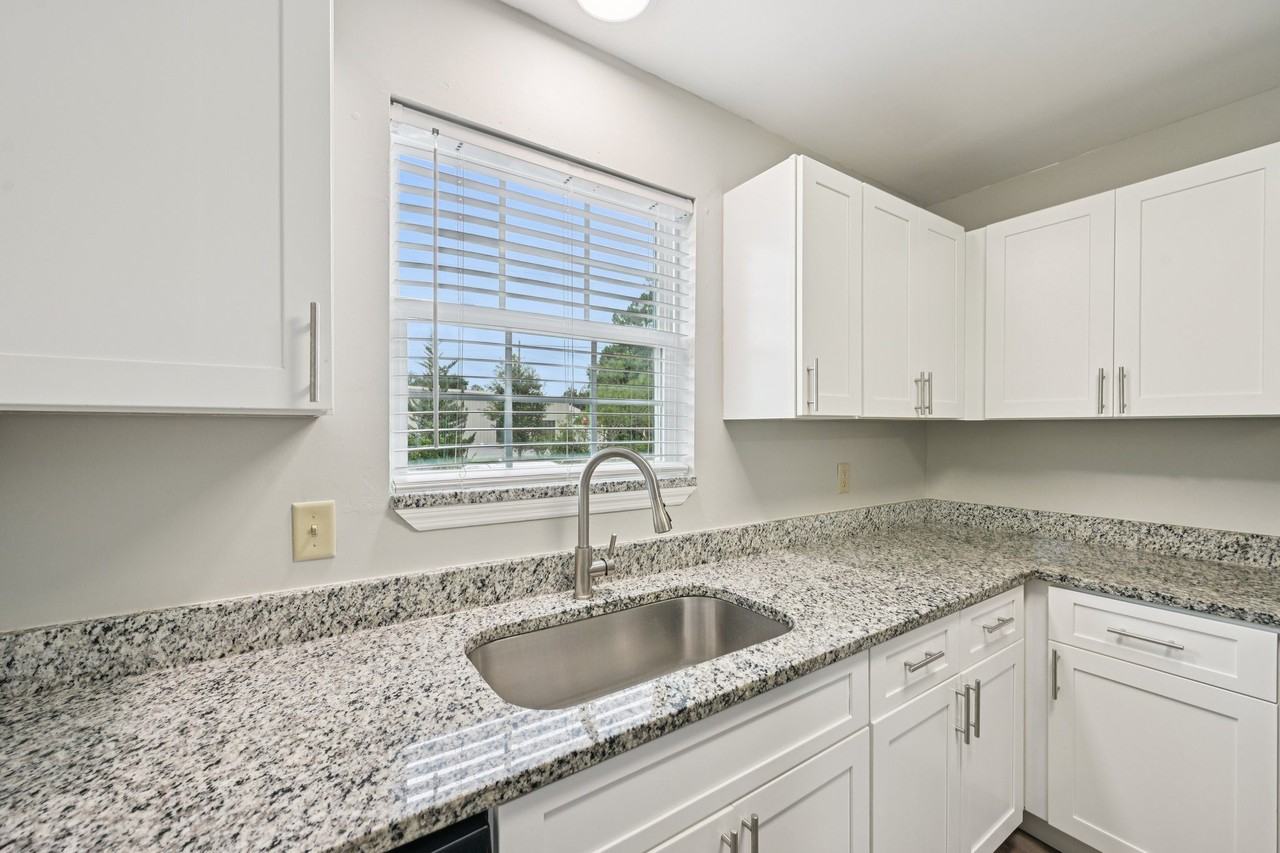 Jacksonville Heights Apartments Homes - Photo 2 of 50