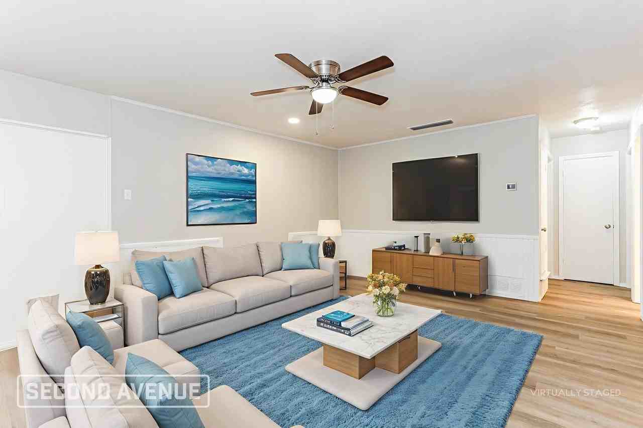 422 Southlake Dr - Photo 2 of 26