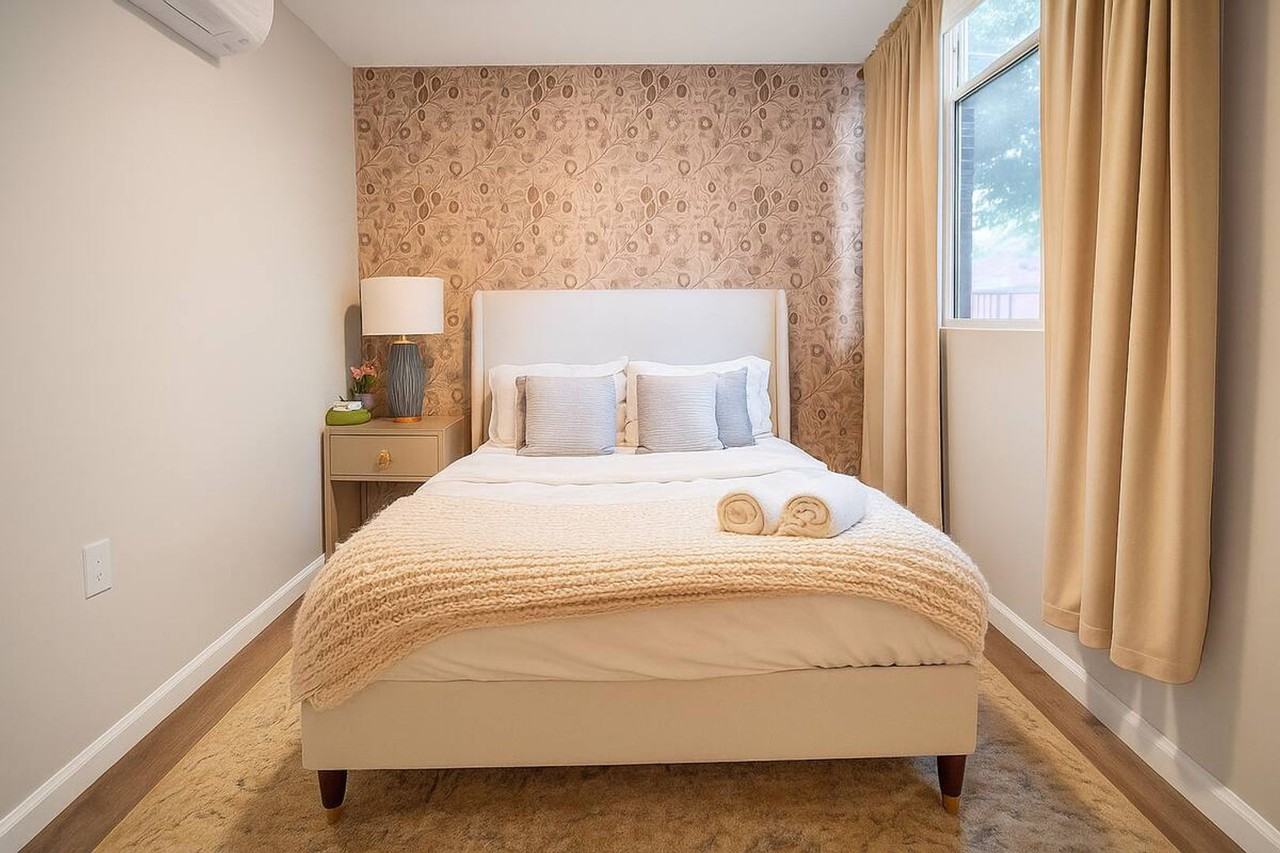 Olive & Court - Photo 4 of 27