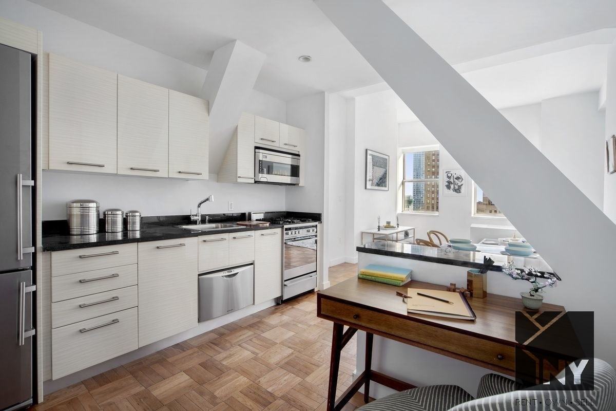 Exchange Pl #1025 - Photo 2 of 9