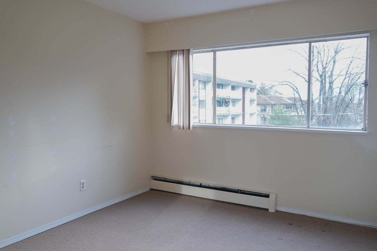 1010 6th Avenue - Photo 5 of 7