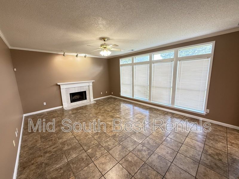 8254 Cypress Bend Cv - Photo 2 of 18