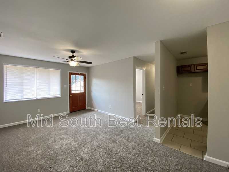 2784 Lola Avenue - Photo 2 of 12