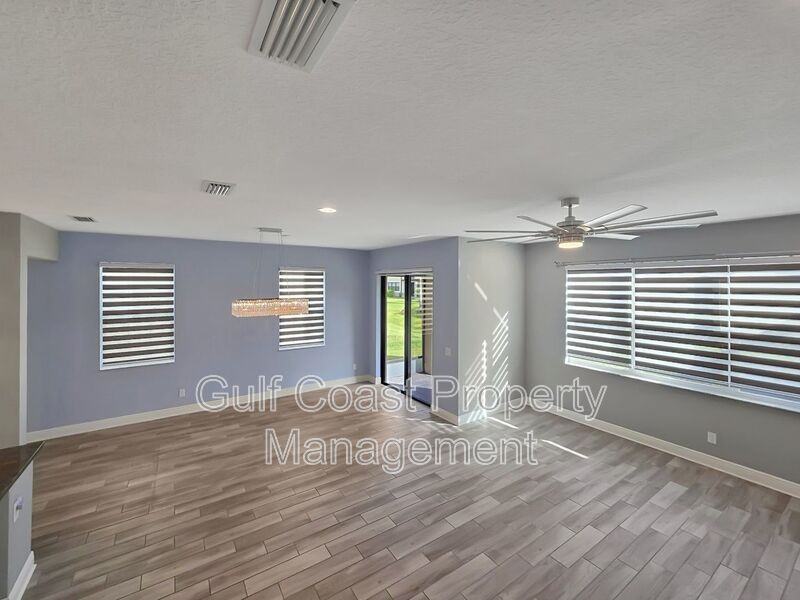 5191 78th Circle East - Photo 4 of 30