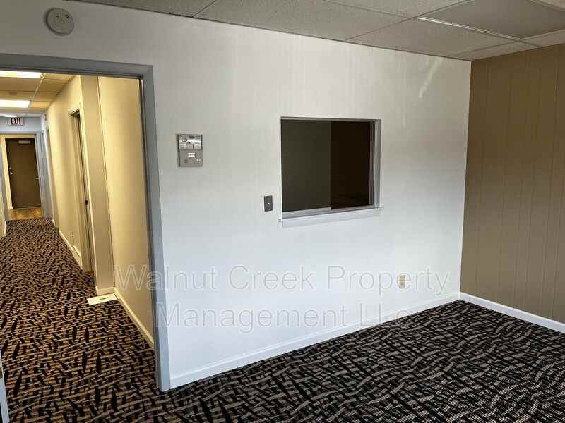 4642 Oberlin Ave #102 - Photo 5 of 16