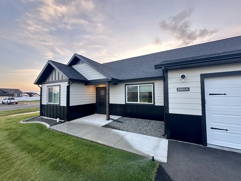 2941 Bullfrog Ct - Photo 2 of 30