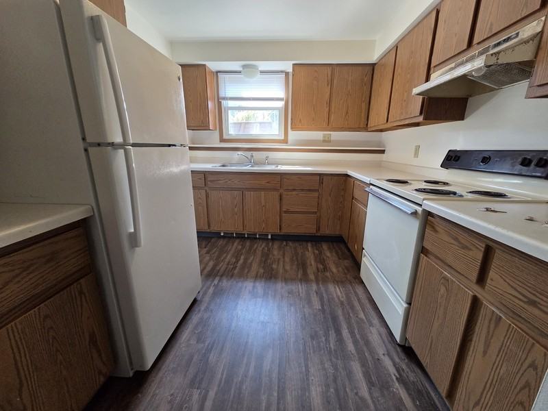 324 Joseph St - Photo 7 of 15