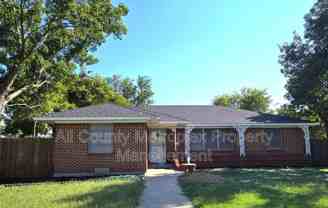 404 Highland Blvd - Photo 1 of 1
