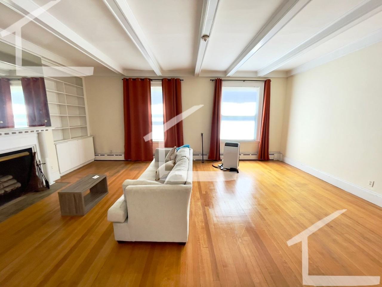 1716 Beacon St - Photo 2 of 24