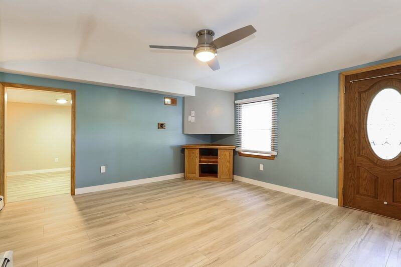 245 Grove St - Photo 3 of 27