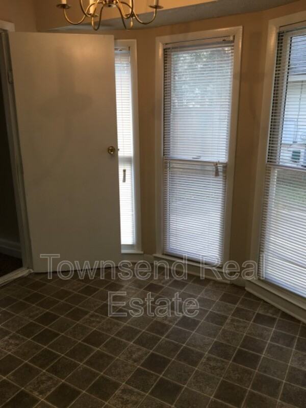 7045 Candlewood Dr - Photo 5 of 11