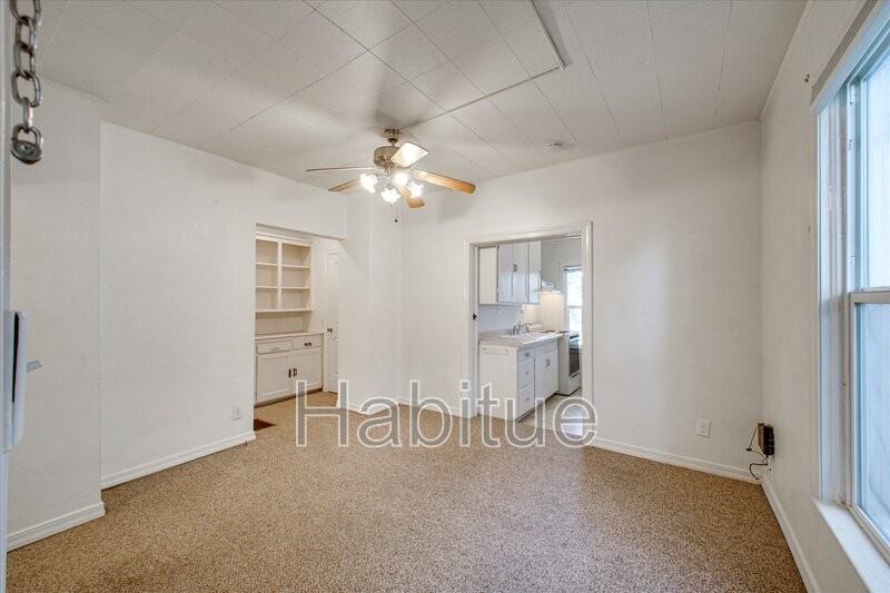 1405 N 11th St #2 - Photo 6 of 26