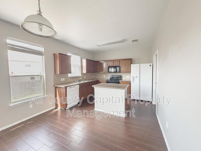 9909 Fantail Ln - Photo 6 of 33