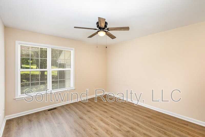 1205 Summer St - Photo 3 of 17