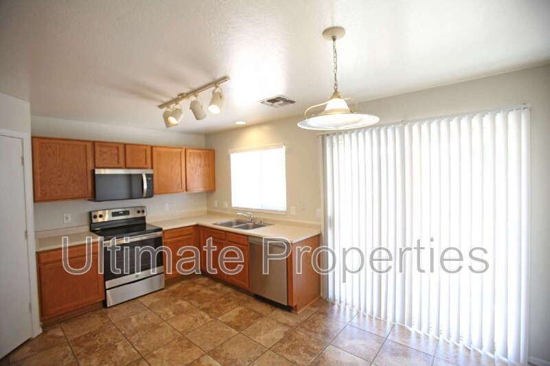 12203 W Windrose Dr - Photo 4 of 10