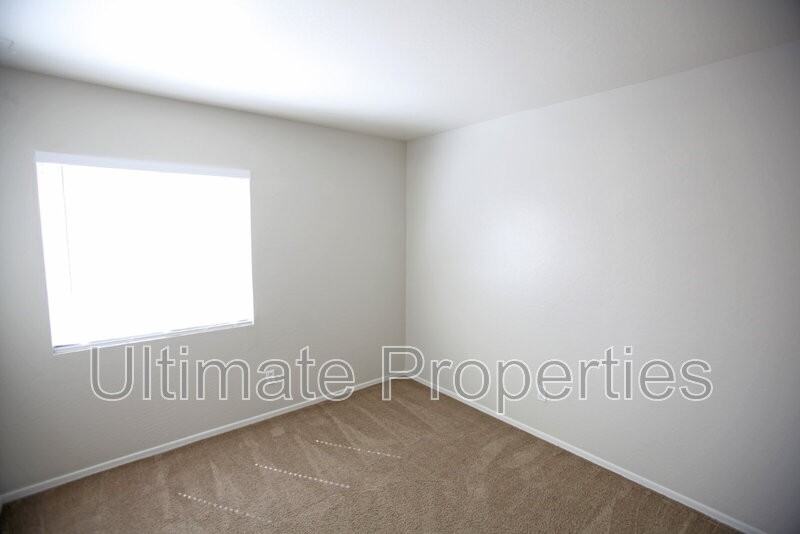 12203 W Windrose Dr - Photo 6 of 10