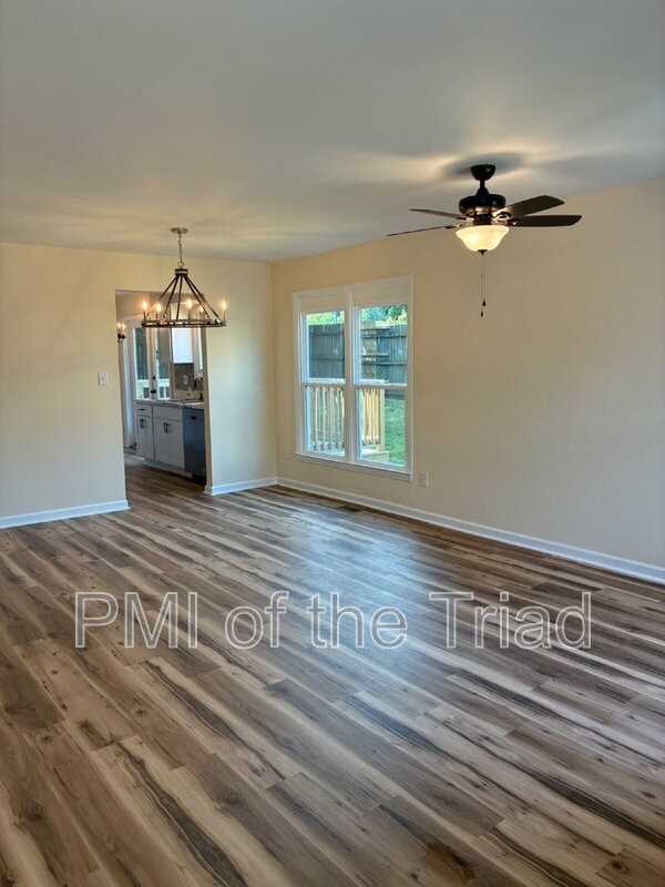 300 Worth St - Photo 2 of 17