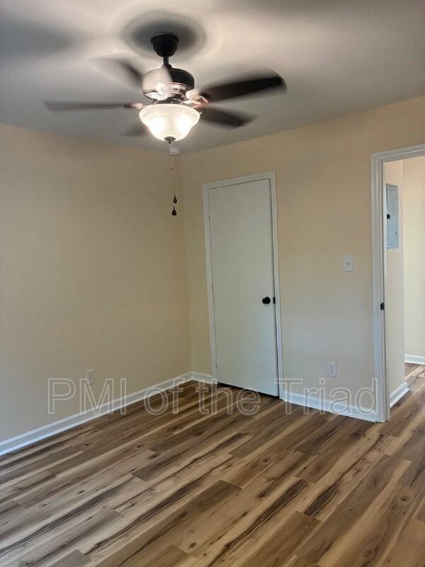 300 Worth St - Photo 5 of 17