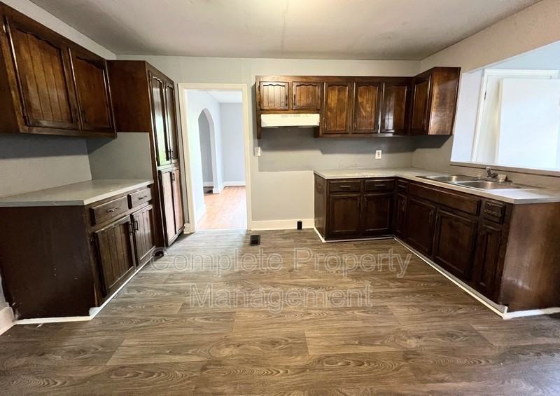 5219 Court G - Photo 6 of 16