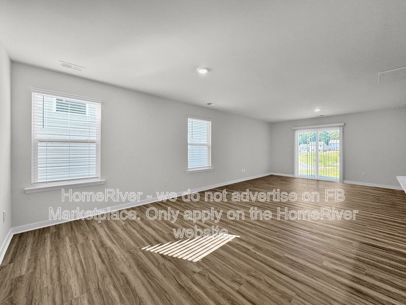 1062 20th Avenue Loop Se - Photo 2 of 24