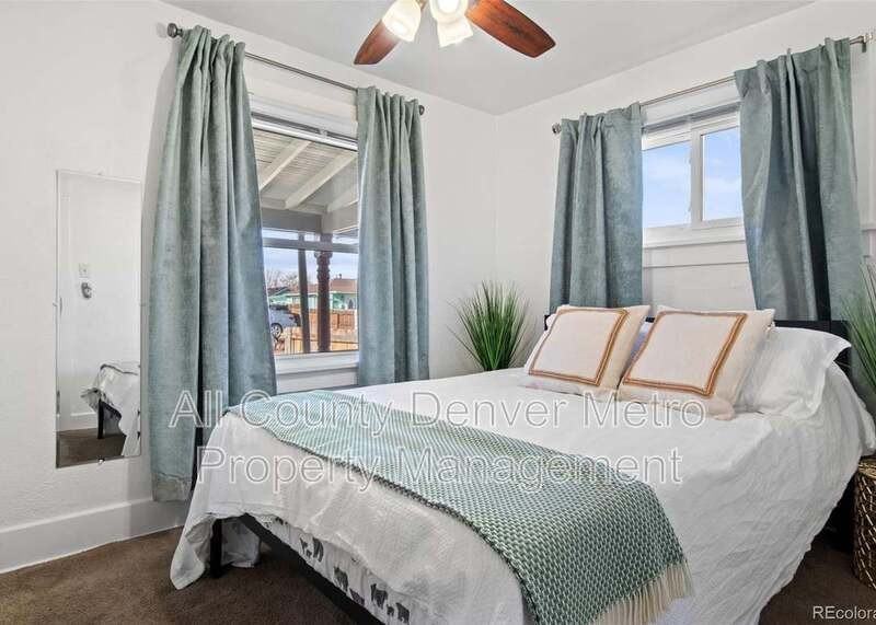 528 Tennyson Street - Photo 7 of 11