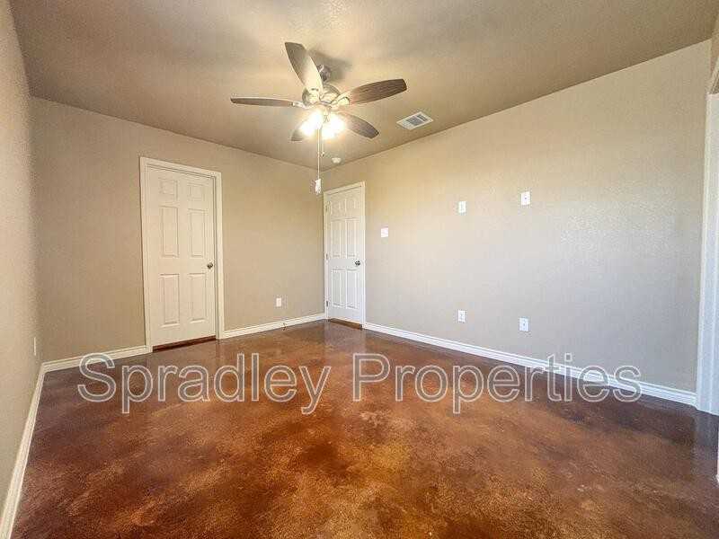 1040 Mason Dr Apt A - Photo 7 of 9