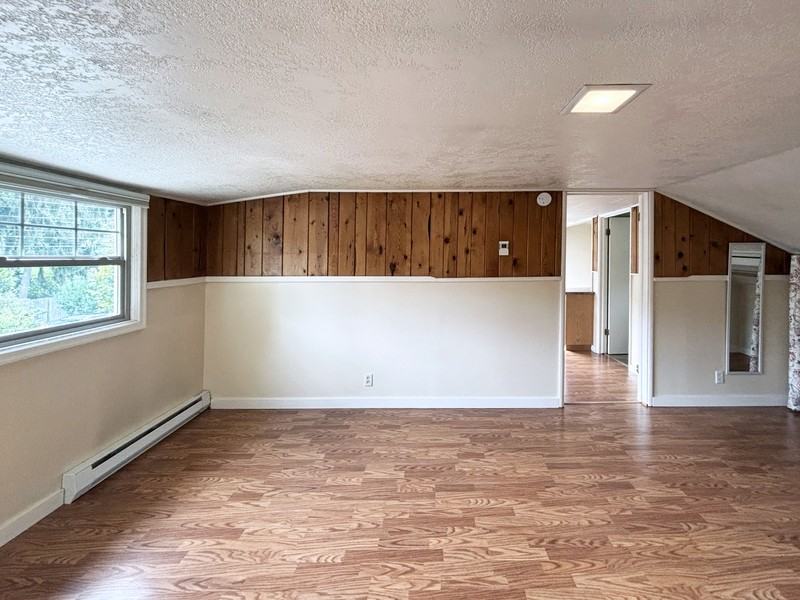 2490 1/2 Emerald St - Photo 2 of 12