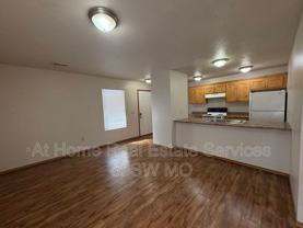 638 S Kansas Ave - Photo 1 of 1