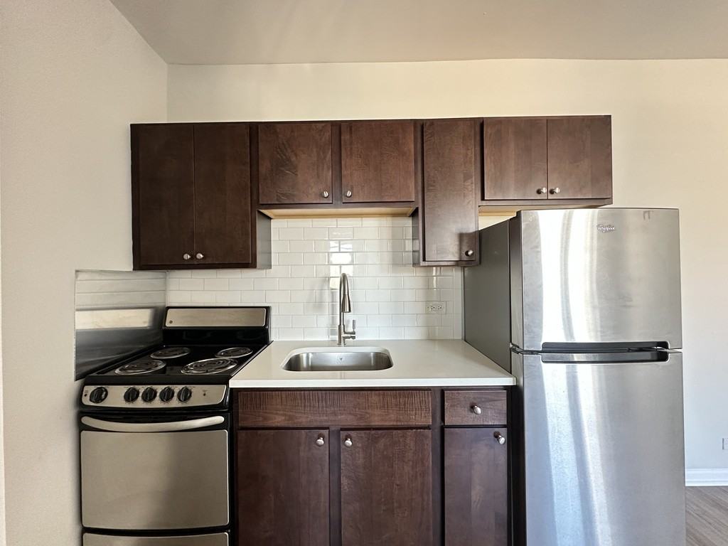 1627 N Humboldt Blvd #4C - Photo 3 of 21