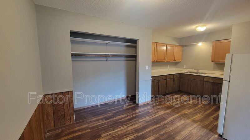 414 Allan Ave #201 - Photo 2 of 27