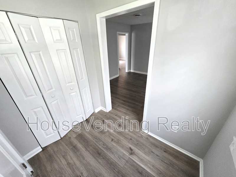 1727 Dalton St - Photo 3 of 13