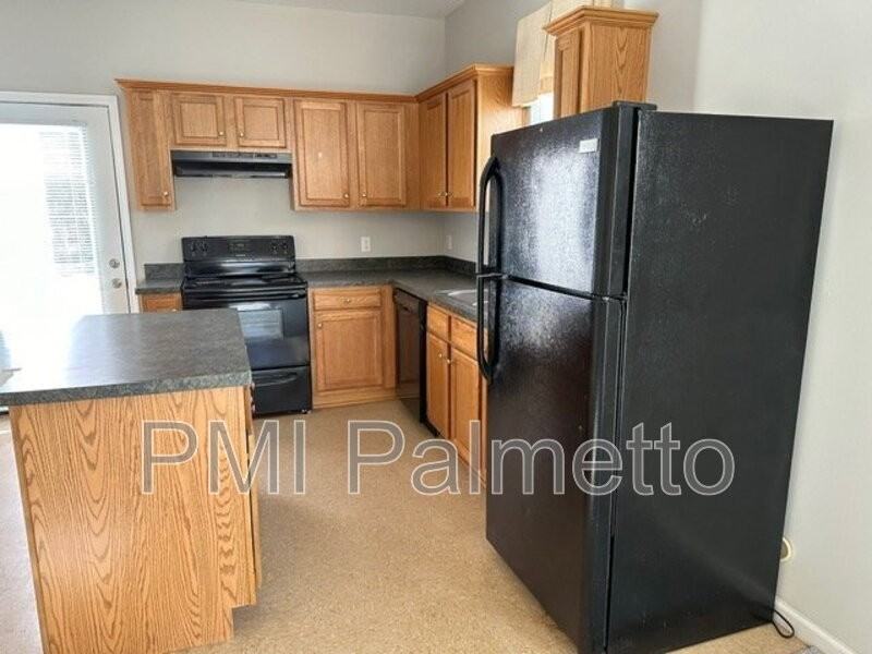 109 Fairview Park Drive - Photo 5 of 16