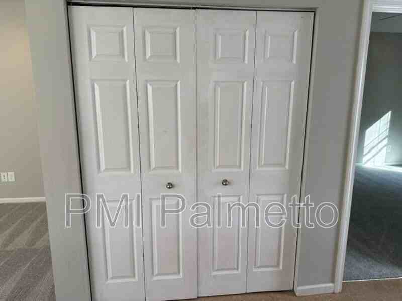 109 Fairview Park Drive - Photo 7 of 16