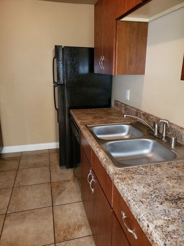 Legacy Place Apts - Photo 2 of 5